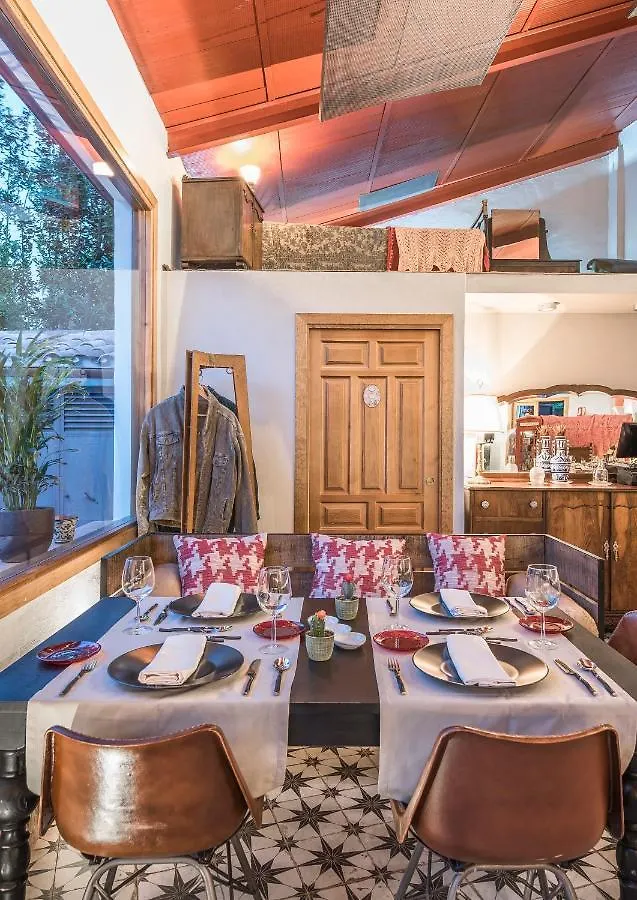 Manuel De La Capilla Hotel Arbuniel