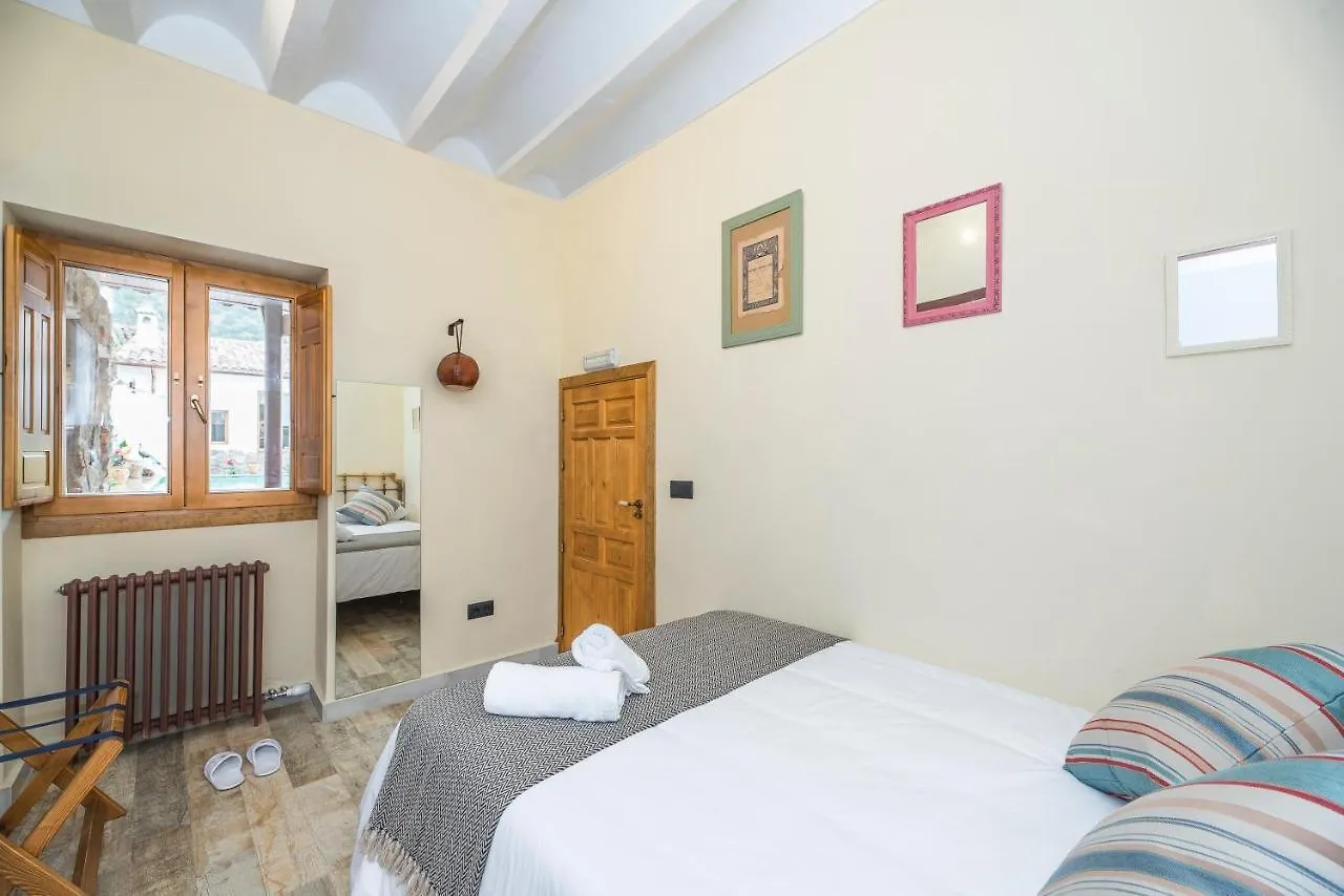 Manuel De La Capilla Hotel Arbuniel